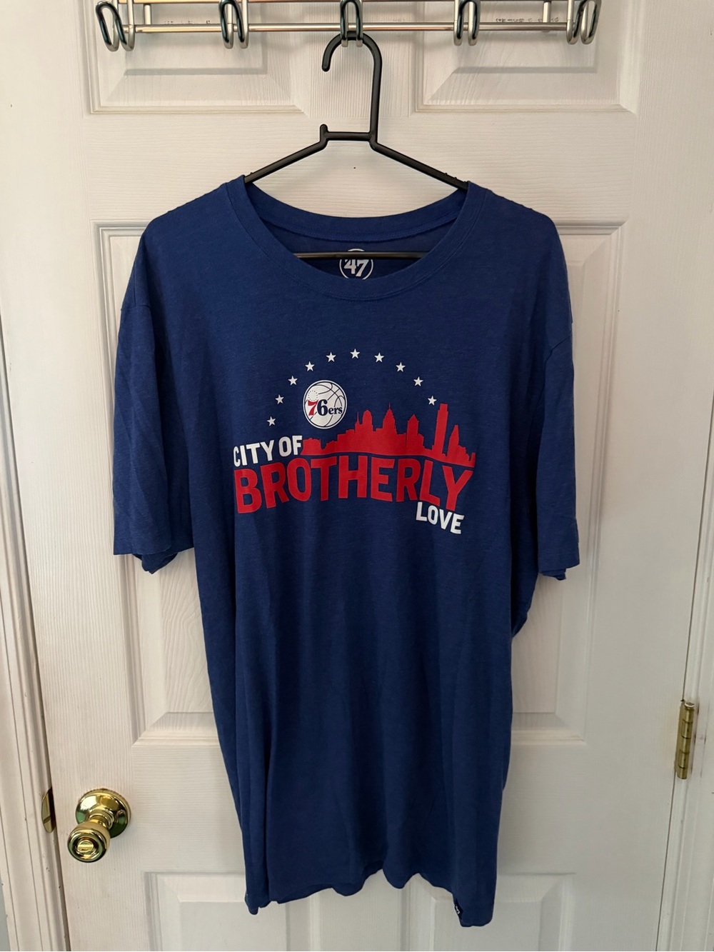 47 Brand Navy 'City of Brotherly Love' Philadelphia Skyline Tee